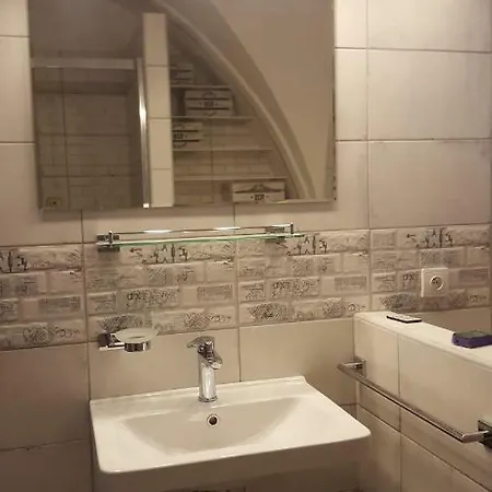 Hawwwran Apartman Branisov * 체스케부데요비체
