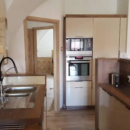 Hawwwran Apartman Branisov 펜션