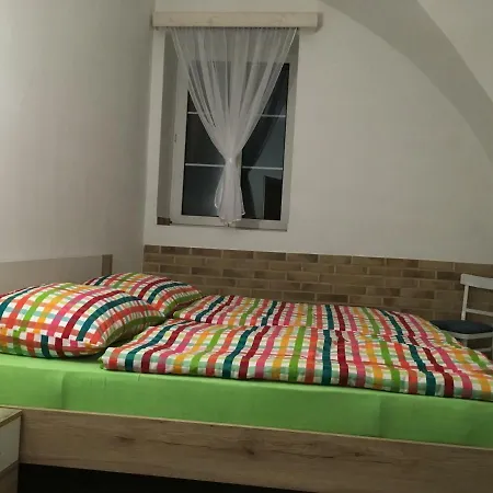 Hawwwran Apartman Branisov 펜션 *
