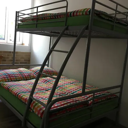 Hawwwran Apartman Branisov 펜션